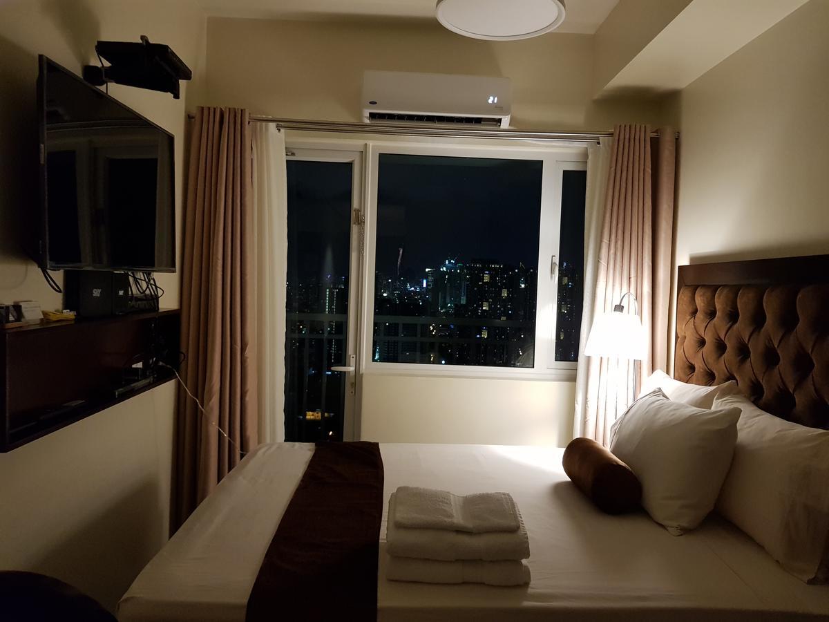 Studio Unit At The Breeze Residences Manila Esterno foto